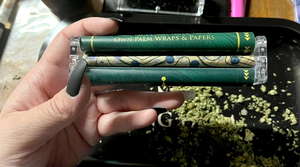 how to roll a joint with rolling machine